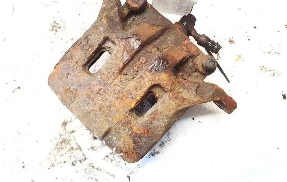 Front brake caliper