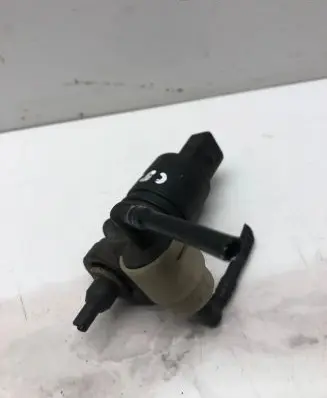 Audi A6 Allroad C5 Windscreen/windshield washer pump