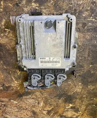 Renault Espace - Grand espace IV Engine control unit/module 8200726880 0281015323