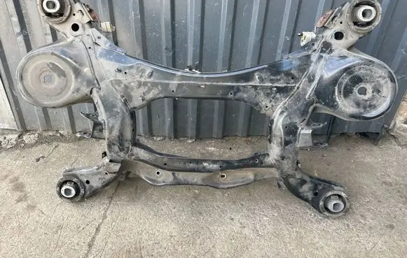 Land Rover Discovery 5 Rear subframe 