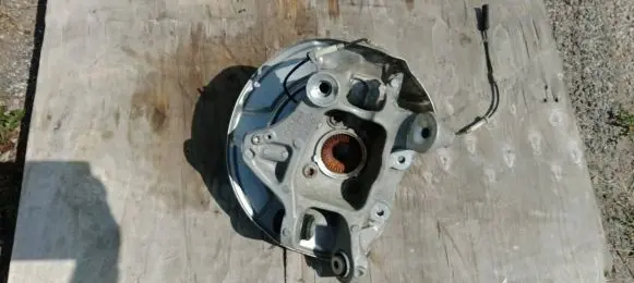 BMW 5 G30 G31 Rear wheel hub 6866337