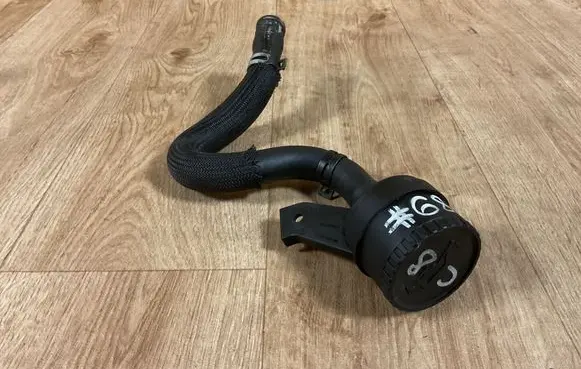 Citroen C8 Oil fill pipe 9640599780