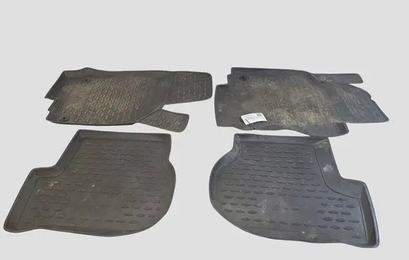 Volkswagen Golf VI Car floor mat set