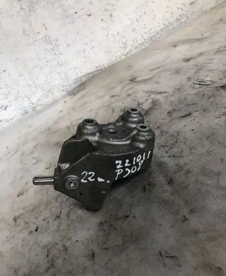 Peugeot 308 Engine mounting bracket 9824088780
