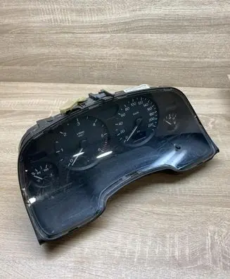 Opel Zafira A Speedometer (instrument cluster) 09228757 D100200