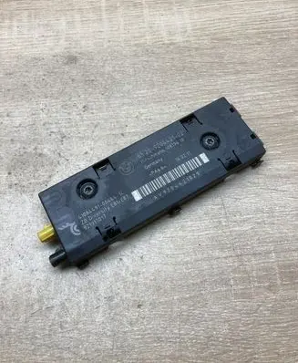 BMW 1 E81 E87 Aerial antenna amplifier 9204421 10819610