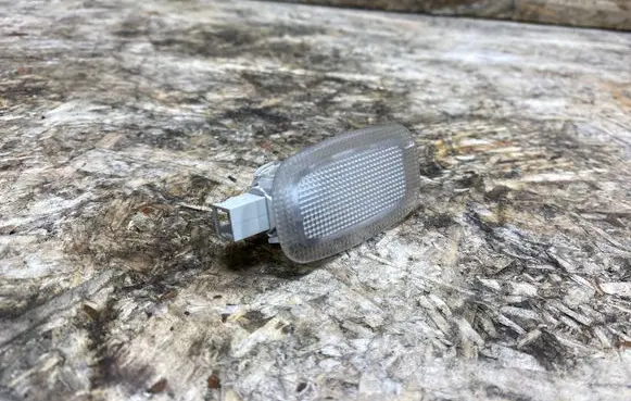 Mercedes-Benz CL C216 Front door interior light A2218200401