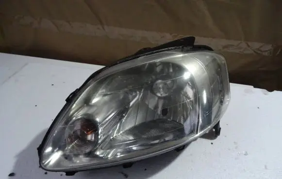 Volkswagen Fox Headlight/headlamp