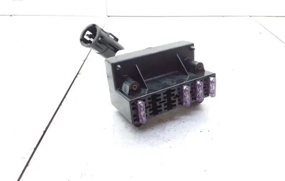 Jaguar XJ X40 Fuse module 51030032 DBC3981