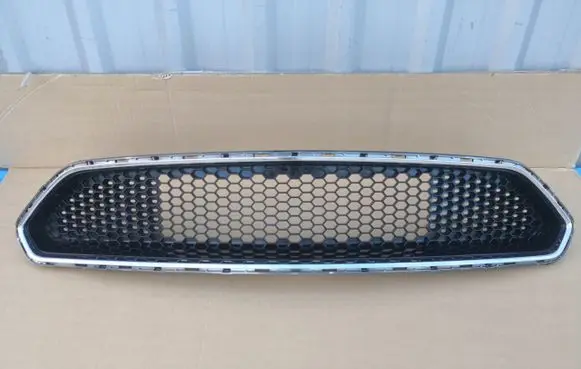 Ford Mustang VI Front bumper upper radiator grill 611010132