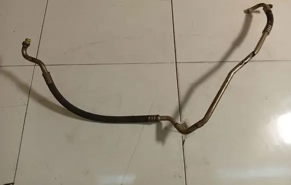 Mercedes-Benz A W169 Air conditioning (A/C) pipe/hose 
