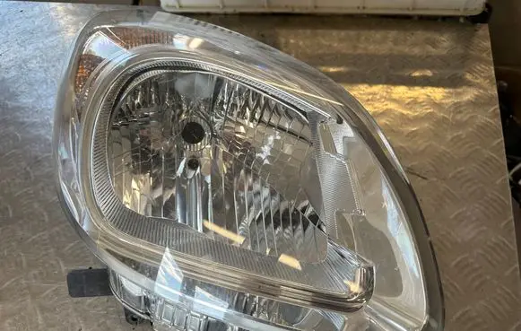 Renault Kangoo II Headlight/headlamp 260102647R