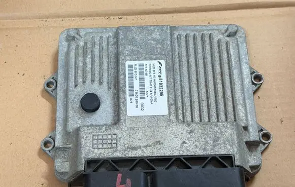 Fiat Fiorino Engine control unit/module 51832295 MJD6F3.H7