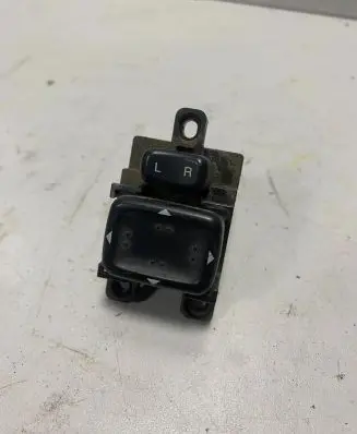 Mazda 6 Wing mirror switch 183608