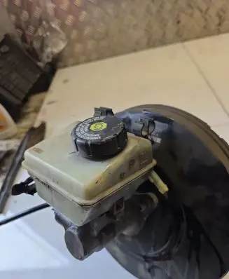 Opel Zafira B Master brake cylinder
