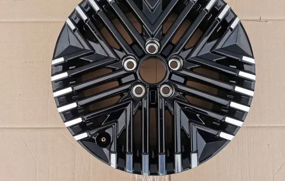 Nissan Leaf II (ZE1) R17 alloy rim R337653
