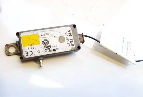 Volkswagen Touareg I Antenna control unit 7L6035577B