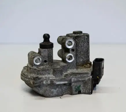 Audi A8 S8 D3 4E Intake manifold valve actuator/motor 059129086D