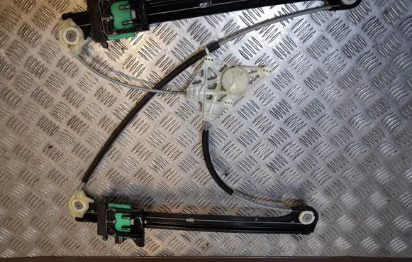 Audi Q7 4M Rear window lifting mechanism without motor 4M0839462A