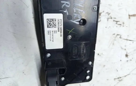 Land Rover Discovery Sport Seat control switch FK7214B566CB 30S10129666