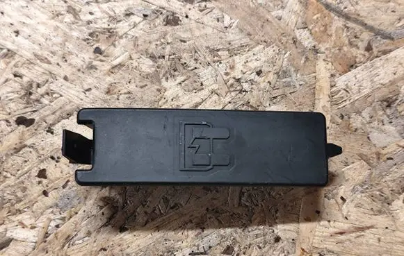 Citroen C4 Grand Picasso Fuse box cover 9637466280