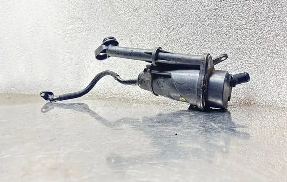 Opel Insignia A Oil breather separator 55575980