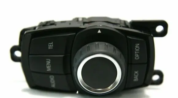 Head unit multimedia control