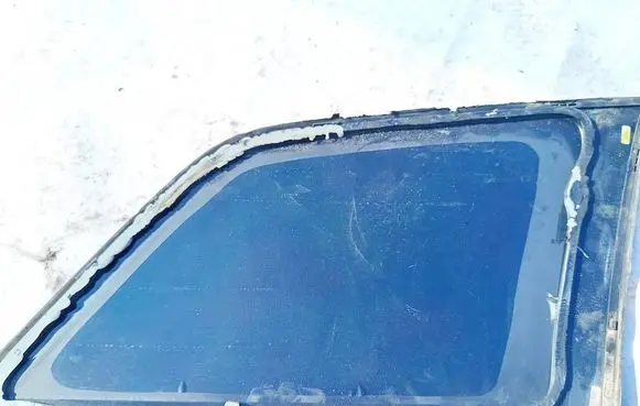 Opel Astra H Rear side window AS2