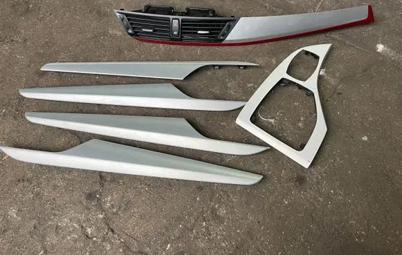 BMW X1 E84 Panel trim braknumeruczci