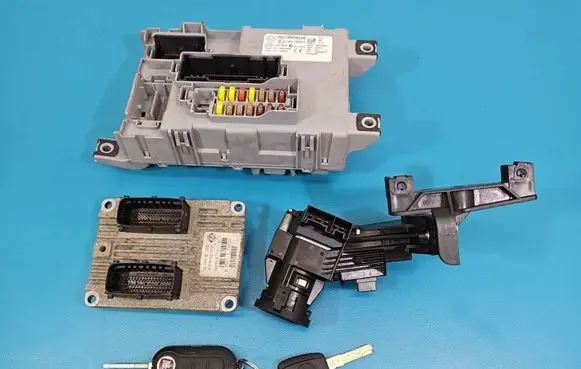 Fiat Grande Punto Engine control unit/module ECU 5SF3M2 IMPRK1559993