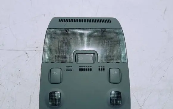 Audi A4 S4 B6 8E 8H Front seat light 8E0947135A 16780132 1142201110