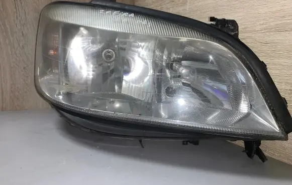 Opel Zafira A Headlight/headlamp 89100055