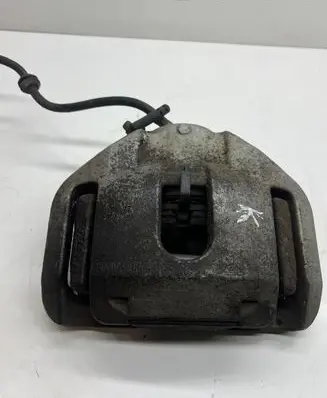 BMW 5 E60 E61 Front brake caliper 237R3