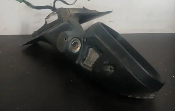 Volvo V70 Front door electric wing mirror A049504