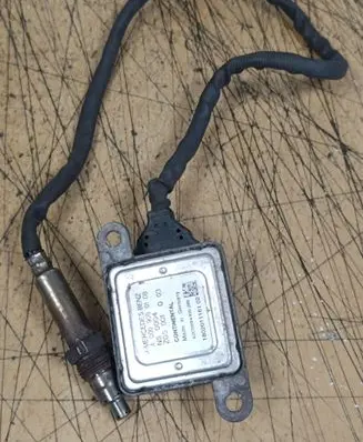 Mercedes-Benz V Class W447 Lambda probe sensor A0009050108