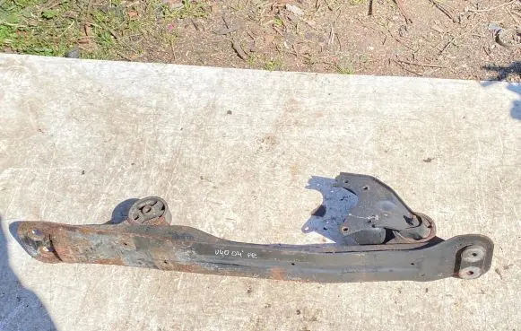 Volvo S40, V40 Front subframe