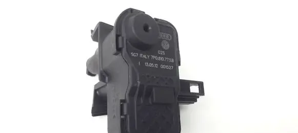 Fuel tank cap lock motor