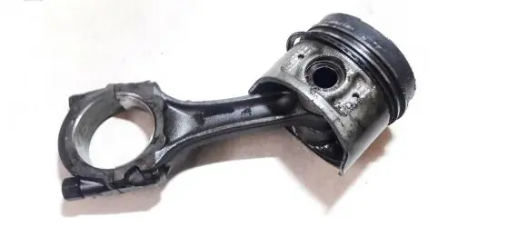 Nissan Almera Piston with connecting rod 7257j1