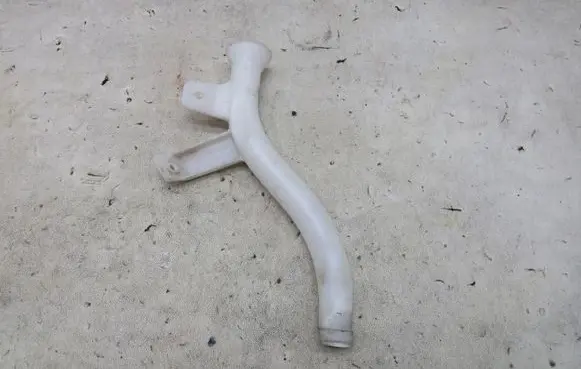 Suzuki Vitara (LY) Window washer liquid tank fill tube KRIS235789
