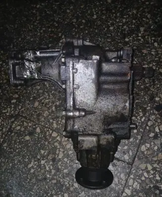 Gearbox transfer box case