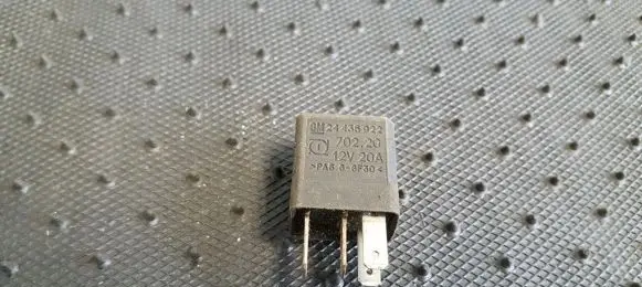 Saab 9-3 Ver2 Other relay 24435922 GM24435922