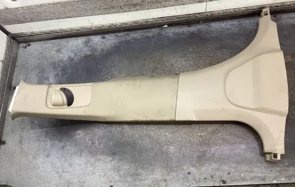 Lancia Thema (B) pillar trim (top) 13178M 100017309