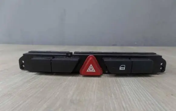 KIA Ceed Hazard light switch 93700-1H900 44596