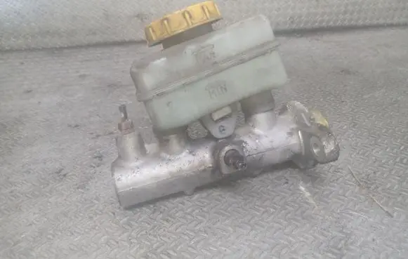 Subaru Forester SG Master brake cylinder