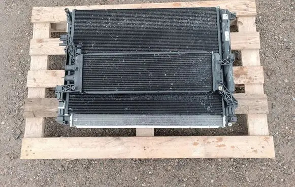 Maserati Ghibli Radiator set 16474837