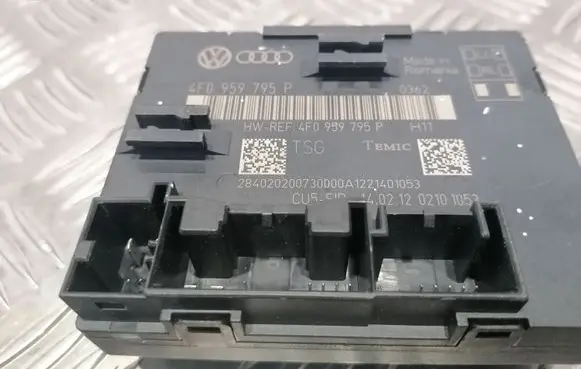 Audi Q7 4L Door control unit/module 4F0959795P