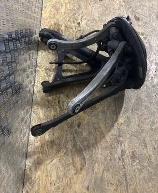 Porsche Cayenne (92A) Rear wheel hub spindle/knuckle 95833161201