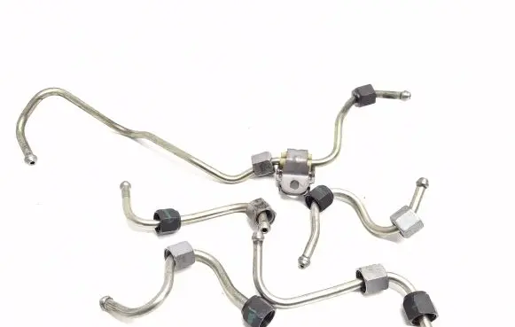 Ford Mondeo MK V Fuel injector supply line/pipe 