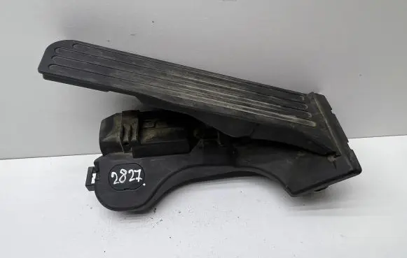 Volkswagen Cross Touran I Accelerator throttle pedal 1T1723503H 6PV00868901