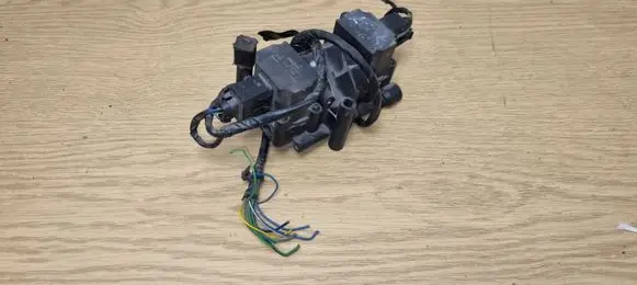 BMW X5 E53 Air suspension valve block 6779713
